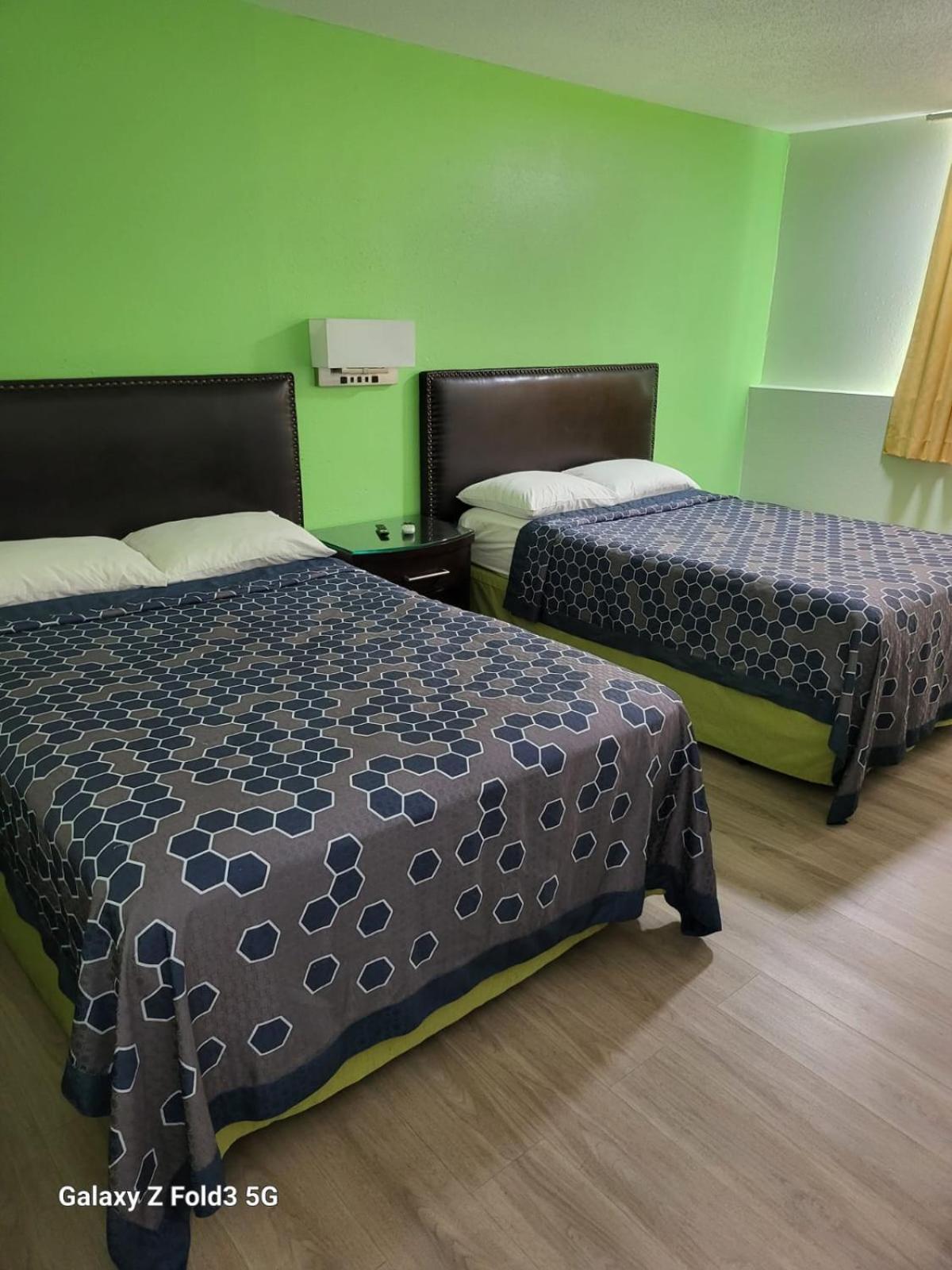 Value Inn & Suites ซาลีนา ภายนอก รูปภาพ